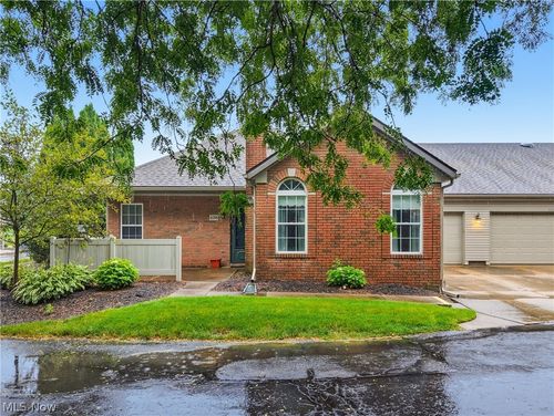 4286 Hunters Chase Ln, Wooster, OH, 44691-7302 | Card Image