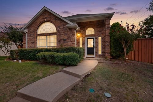 2702 Garden Springs Dr, Richardson, TX, 75082-3428 | Card Image