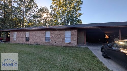 989 Live Oak Dr, Hinesville, GA, 31313-5114 | Card Image
