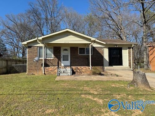 3252 Uvalde Ln Nw, Huntsville, AL, 35810-2932 | Card Image