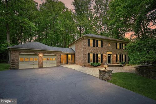 11732 Stuart Mill Rd, Oakton, VA, 22124-1221 | Card Image