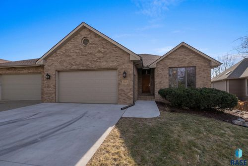 2505 S Big Timber Pl, Sioux Falls, SD, 57105-5160 | Card Image