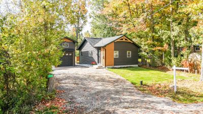 6 Blackman Blvd, House other with 2 bedrooms, 1 bathrooms and 5 parking in Oro Medonte ON | Image 1