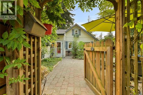 2870 Glen Lake Rd, Victoria, BC, V9B4A7 | Card Image