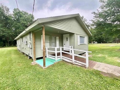 655 N 2nd St, Silsbee, TX, 77656-4115 | Card Image