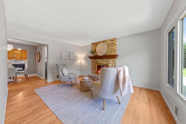 28 Living.jpg | Image 51