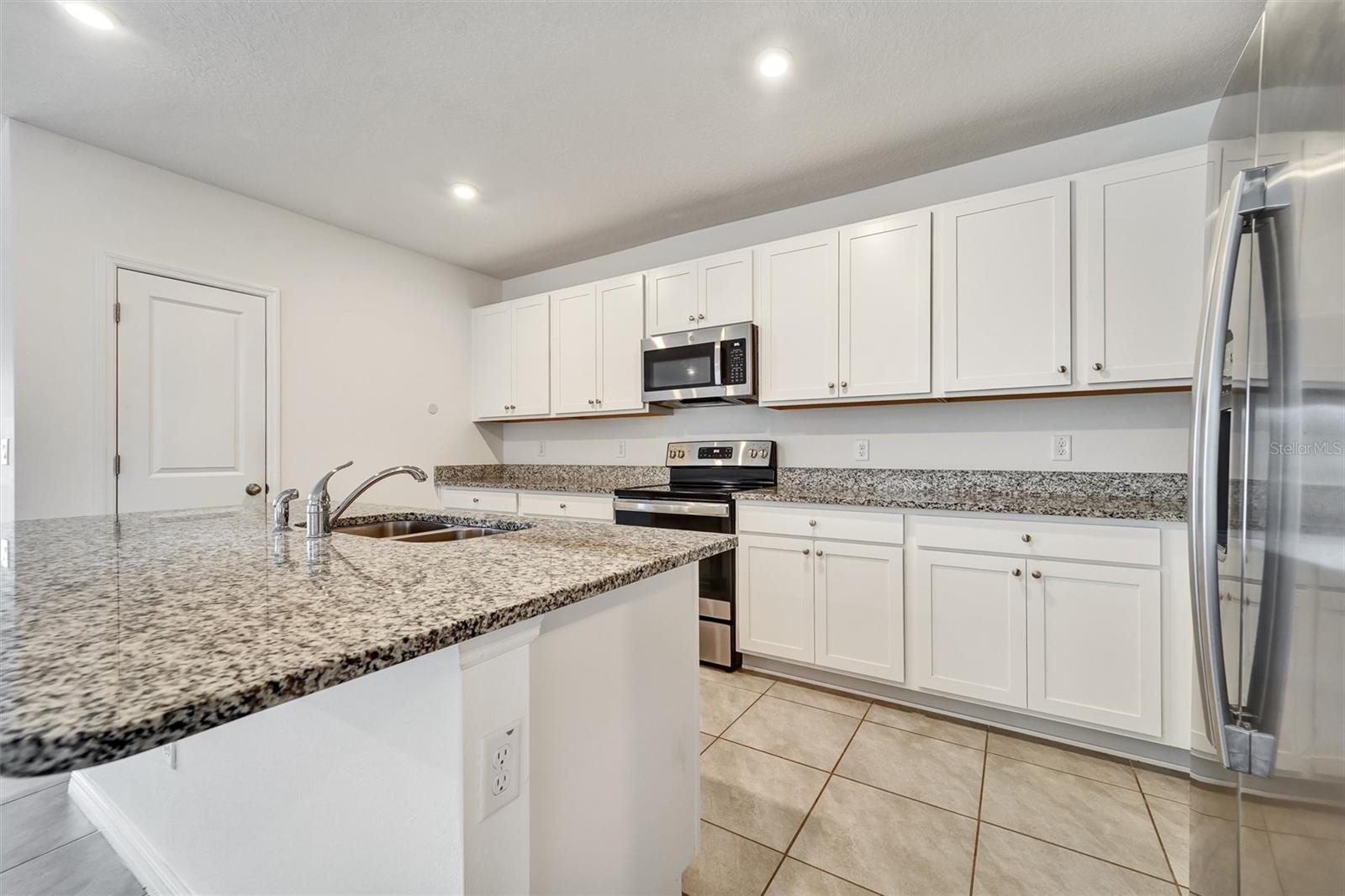Residential in ZEPHYRHILLS 4
