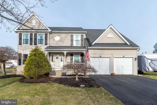 1241 Cobblestone Dr, Quakertown, PA, 18951-2657 | Card Image