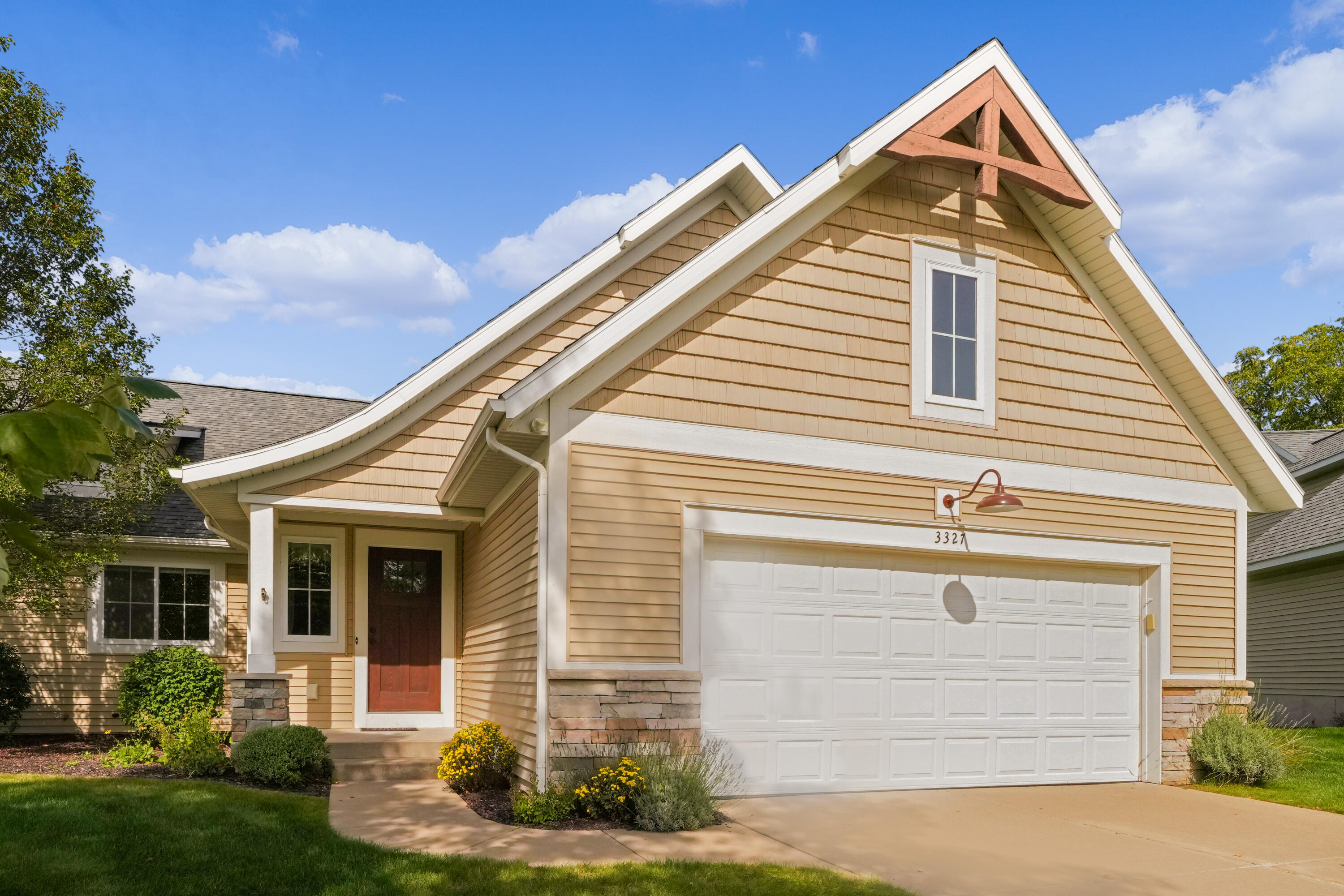Stormy Creek Dr, Grand Rapids, MI 49512