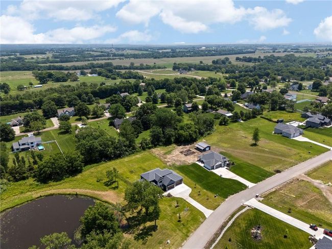 17894 169 Th St, House other with 6 bedrooms, 6 bathrooms and null parking in Basehor KS | Image 43