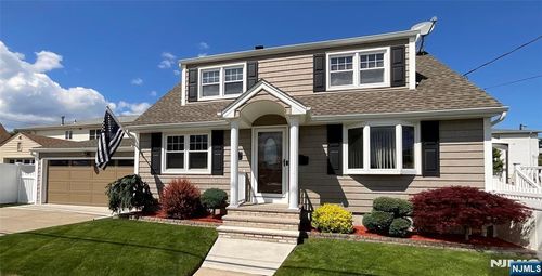 321 Thomas Avenue, Lyndhurst, NJ, 07071 | Card Image