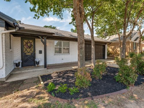 1909 Marlene Dr, Euless, TX, 76040-4839 | Card Image