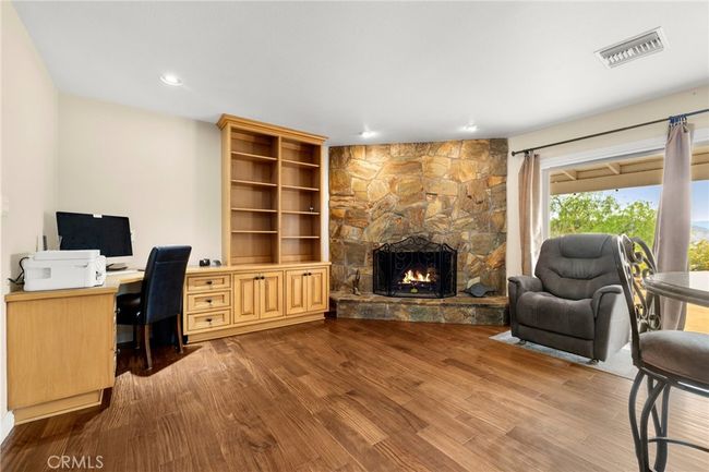 35122 Red Rover Mine Rd, House other with 3 bedrooms, 3 bathrooms and 3 parking in Acton CA | Image 17