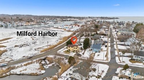 30 Kinlock St, Milford, CT, 06460-6466 | Card Image