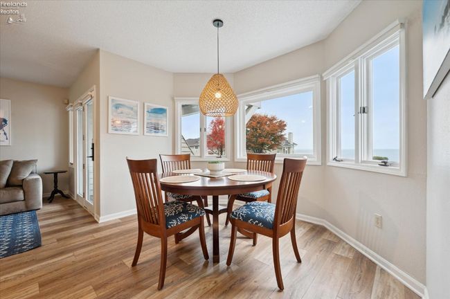 608 Monument Vw, Condo with 2 bedrooms, 3 bathrooms and 1 parking in Marblehead OH | Image 7