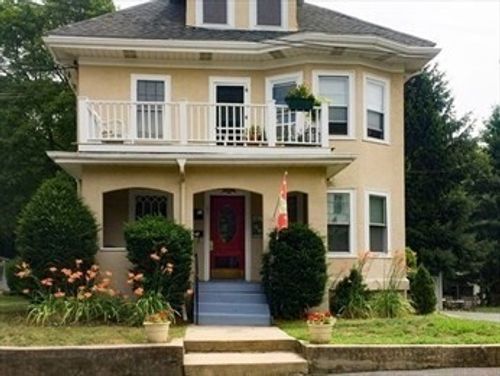 2-22 Harrington St, Newton, MA, 02460-1526 | Card Image