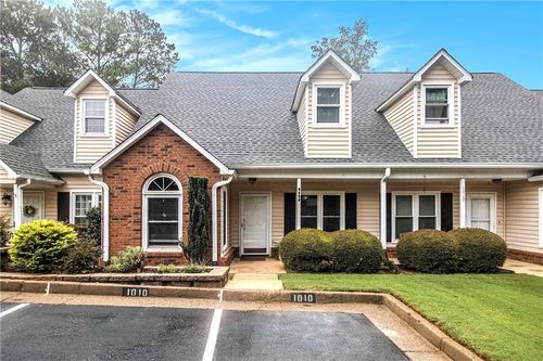 1010 Sasha Ln, Roswell, GA, 30075-3650 | Card Image
