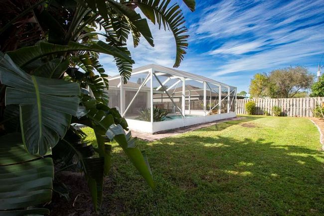 1019 Se Euclid Ln, House other with 3 bedrooms, 2 bathrooms and null parking in Port St Lucie FL | Image 37