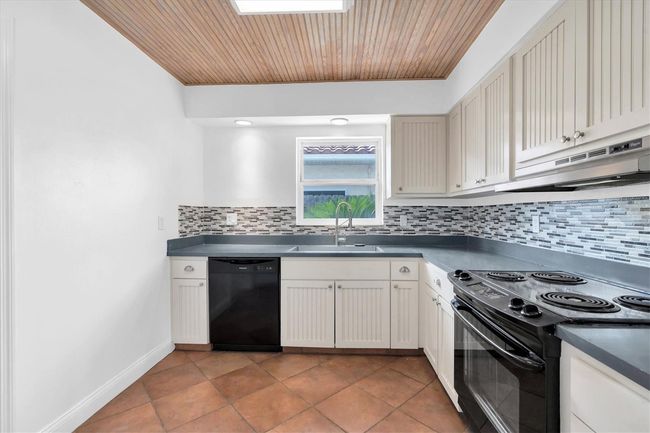 358 44 Th Ave, House other with 2 bedrooms, 2 bathrooms and null parking in ST PETE BEACH FL | Image 19