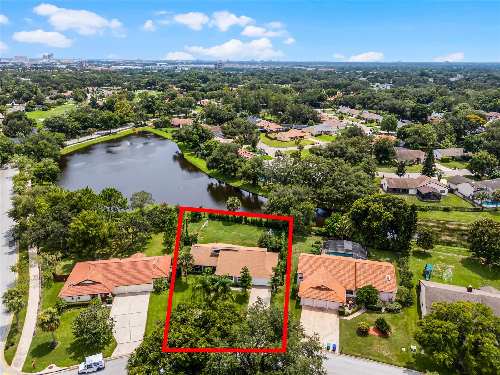 Sparkling Lake Rd, Orlando, FL 32819