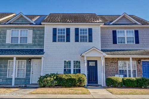 202 Bridgewood Dr, Jacksonville, NC, 28546-8379 | Card Image