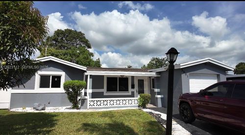 3601 Nw 34th Ave, Lauderdale Lakes, FL, 33309-5435 | Card Image