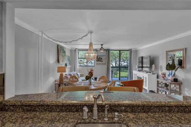APT-202 - 2900 Ne 14 Th Street Cswy, Condo with 1 bedrooms, 2 bathrooms and null parking in Pompano Beach FL | Image 6
