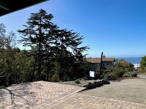 676 Orlando Dr, Cambria, CA, 93428-4532 | Card Image