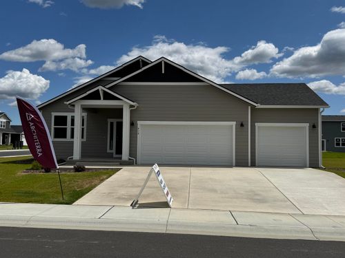 418 N Arcadia Ave, Deer Park, WA, 99006 | Card Image