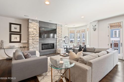 201-614 Main St, Park City, UT, 84060-5141 | Card Image