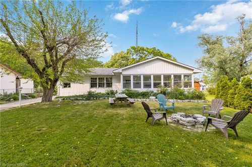21 Head St, Turkey Point, ON, N0E1T0 | Card Image