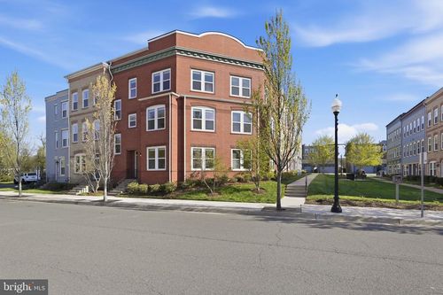 8923 Quarry Rd, Manassas, VA, 20110-5160 | Card Image