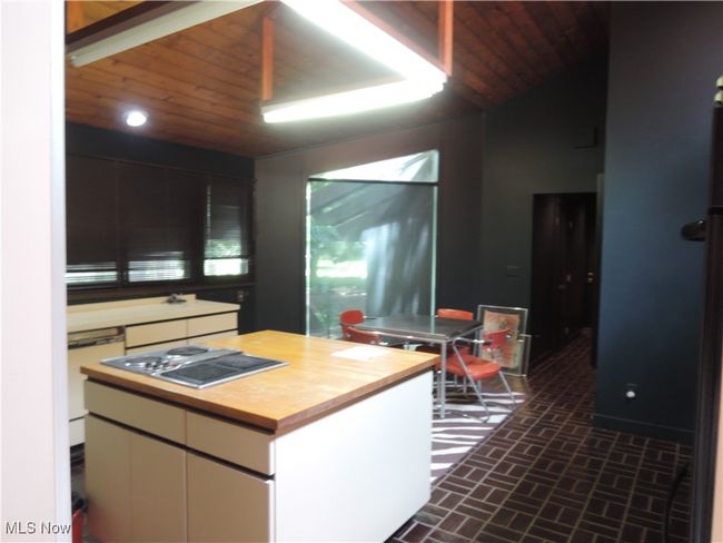 1979 Twin Oaks Dr, House other with 3 bedrooms, 3 bathrooms and null parking in Girard OH | Image 4