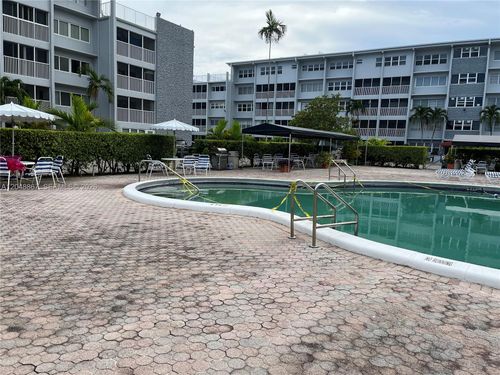408-410 Se 2nd St, Hallandale Beach, FL, 33009-5667 | Card Image
