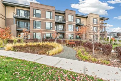 112 - 6618 E Lowry Boulevard, Condo with 2 bedrooms, 1 bathrooms and 2 parking in Denver CO | Image 2