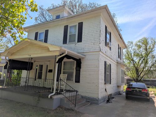 614 Gypsum Ave, Salina, KS, 67401-3114 | Card Image