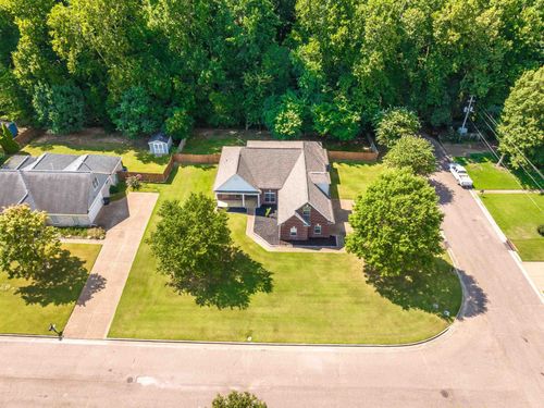 255 Countrywood Ln, Oakland, TN, 38060-4068 | Card Image