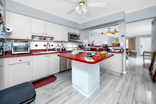 APT-109 - 211 Pasadena Ave N, Condo with 2 bedrooms, 2 bathrooms and null parking in ST PETERSBURG FL | Image 16