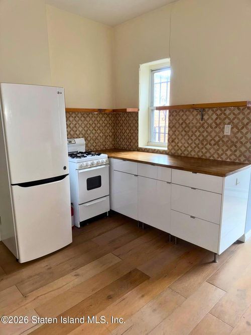 3-42 Clermont Avenue, Brooklyn, NY, 11205 | Card Image