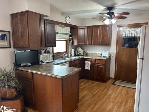 1306 Sw 2nd St, Eagle Grove, IA, 50533-1923 | Card Image