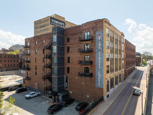 apt-b05-240 W Jackson Ave, Knoxville, TN, 37902-1017 | Card Image