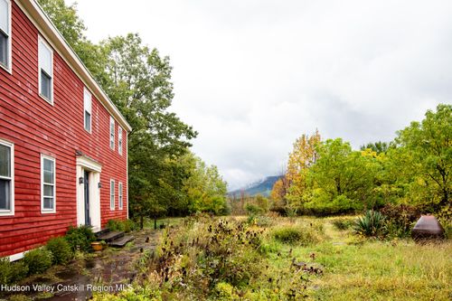 32 Mount Camp Rd, Round Top, NY, 12473-5229 | Card Image