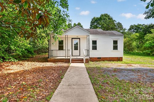 1121 Lundix St, Albemarle, NC, 28001-6111 | Card Image