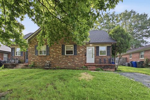 1503 Roanoke Rd, Lexington, KY, 40504-2115 | Card Image