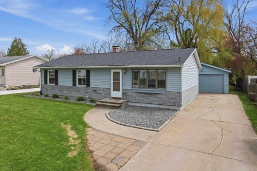 417 S 3rd St, Winneconne, WI, 54986-8518 | Card Image