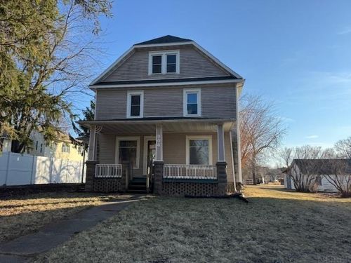 904 Sherman St, Dysart, IA, 52224-9723 | Card Image