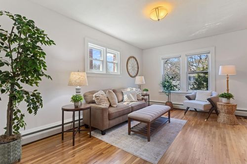 205-3520 Emerson Ave S, Minneapolis, MN, 55408-3934 | Card Image