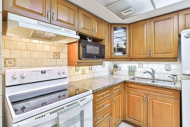203 - 249 Major Mackenzie Dr E, Condo with 3 bedrooms, 1 bathrooms and 1 parking in Richmond Hill ON | Image 9