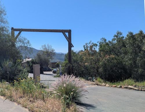 3333 Suncrest Boulevard, El Cajon, CA, 92021 | Card Image