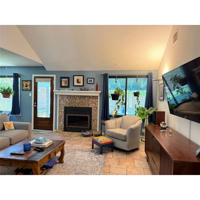 8112 Cache Dr, House other with 3 bedrooms, 2 bathrooms and 6 parking in Austin TX | Image 14